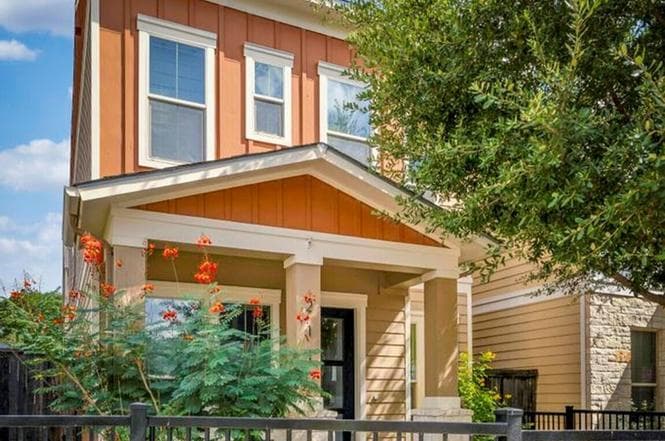 211 E Courtland Pl - Property Image